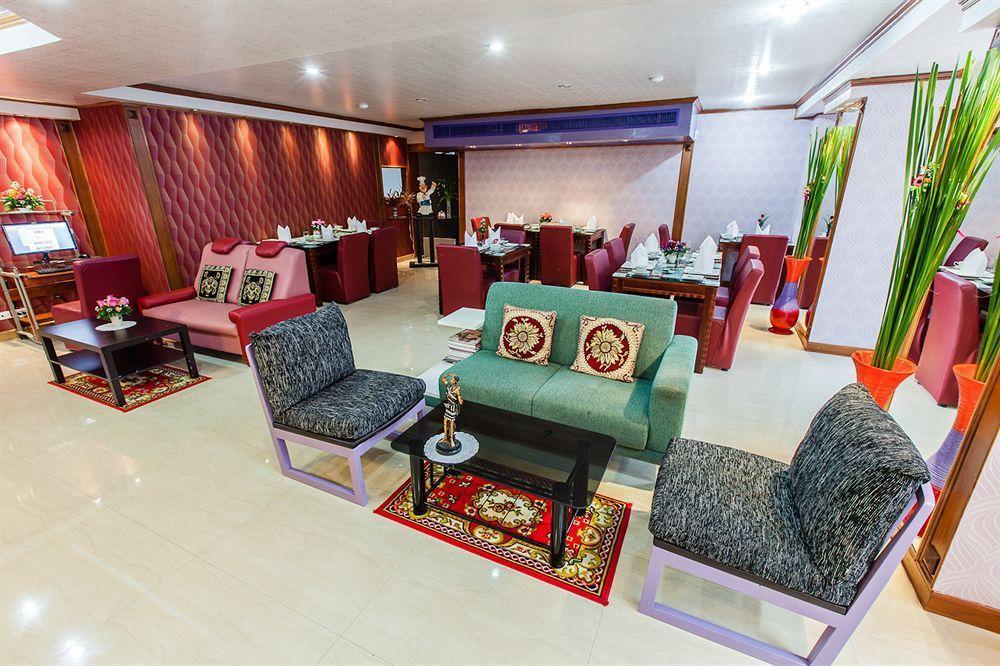 Oyo 796 Paradise Sukhumvit Hotel Бангкок Екстер'єр фото