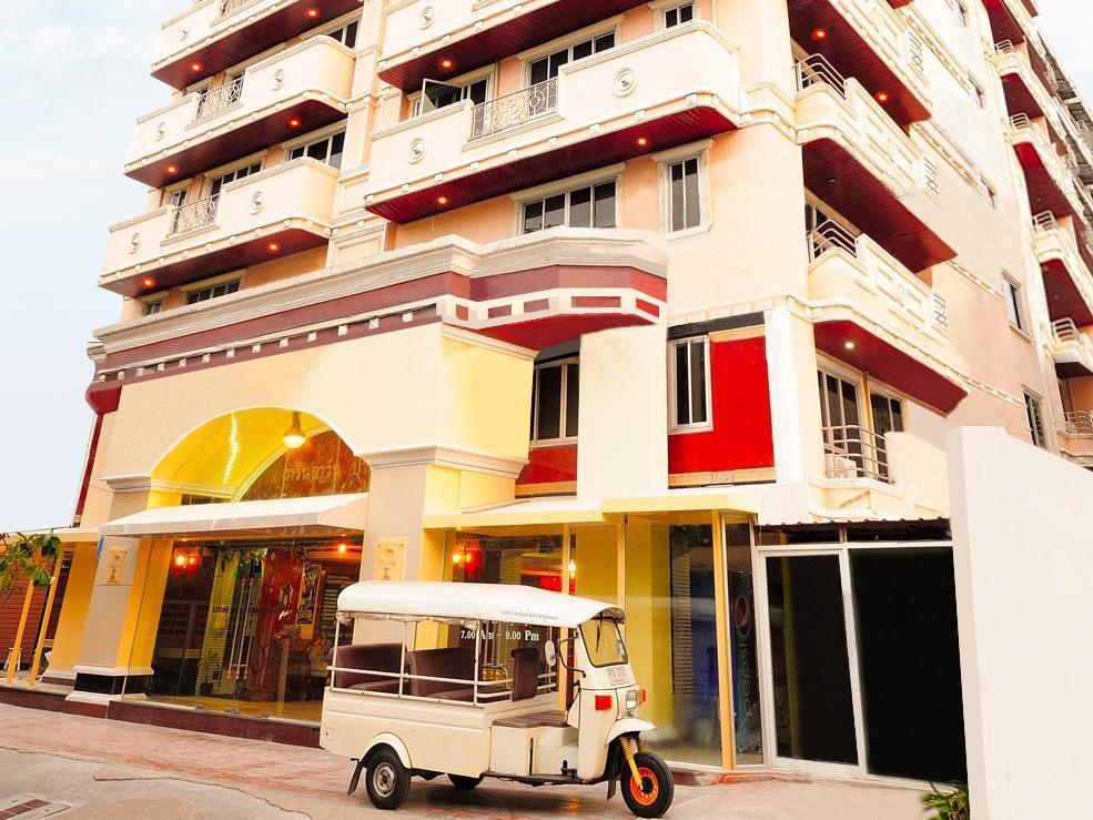 Oyo 796 Paradise Sukhumvit Hotel Бангкок Екстер'єр фото