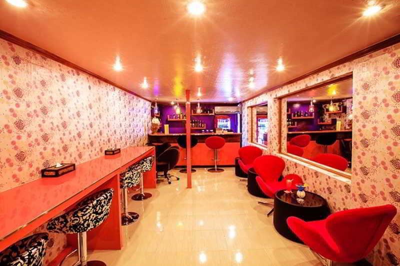 Oyo 796 Paradise Sukhumvit Hotel Бангкок Екстер'єр фото