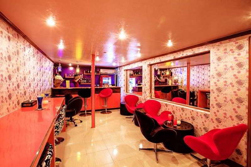 Oyo 796 Paradise Sukhumvit Hotel Бангкок Екстер'єр фото