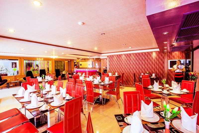 Oyo 796 Paradise Sukhumvit Hotel Бангкок Екстер'єр фото